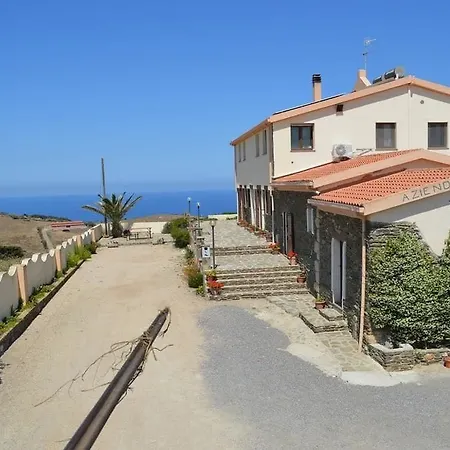Finagliosu Villa *